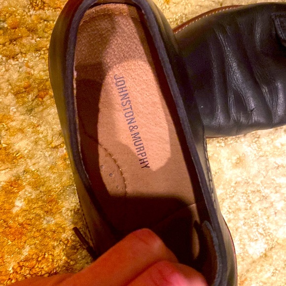 Men’s Johnston and Murphy black leather dress shoe in great condition - Picture 11 of 13